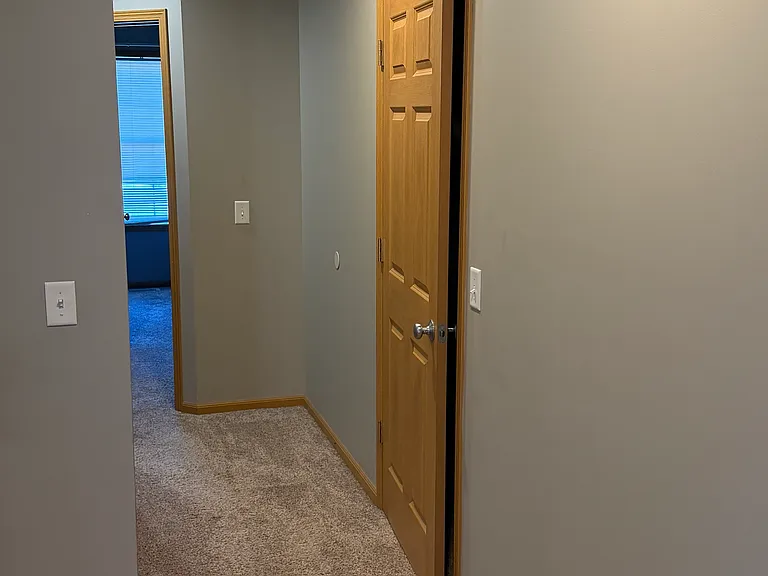 2454-2456 Millview #2454 — Photo 9