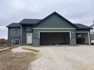 2237 Petersen Dr NW, Stewartville, MN 55976
