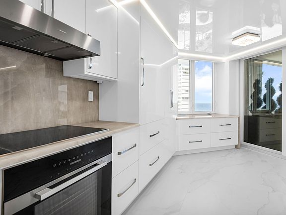 5th image of 550 S Ocean Boulevard #1205