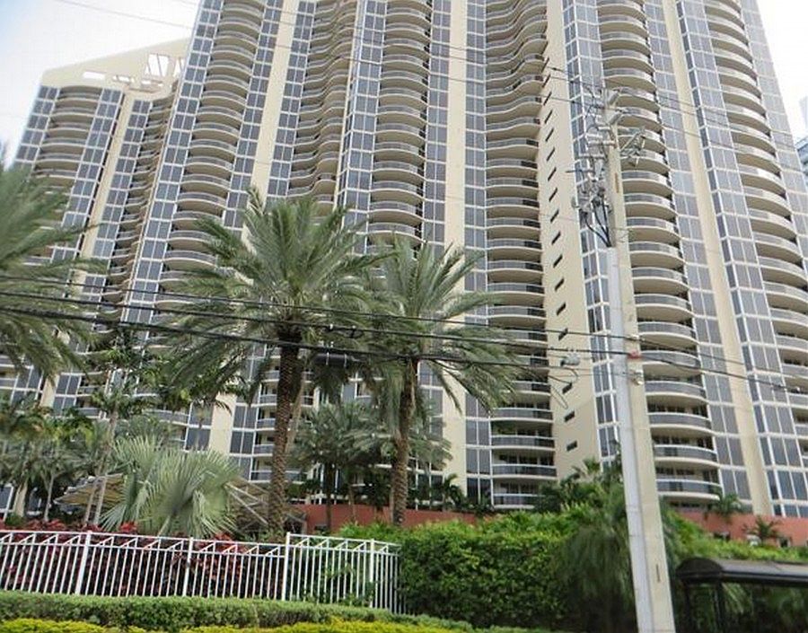1st image of 17555 Collins Ave APT Ts 3