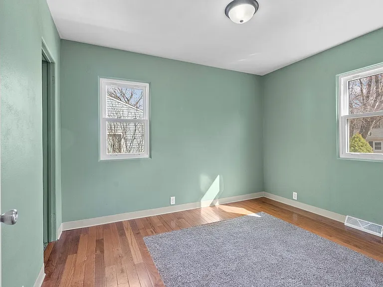 3022 Cottonwood Ln — Photo 13
