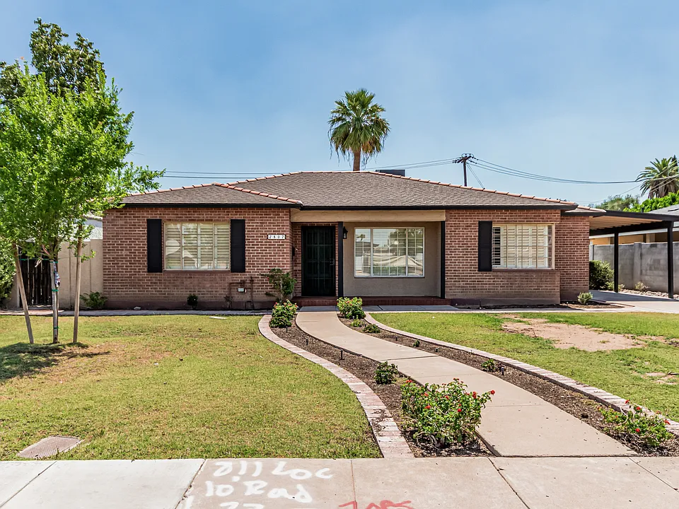 2807 N 8th Ave