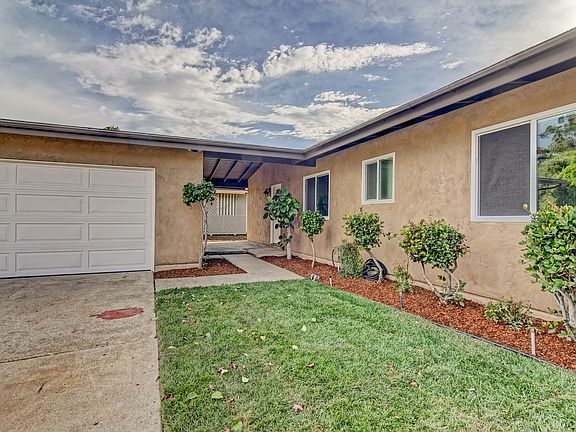Front yard-Garage-Patio