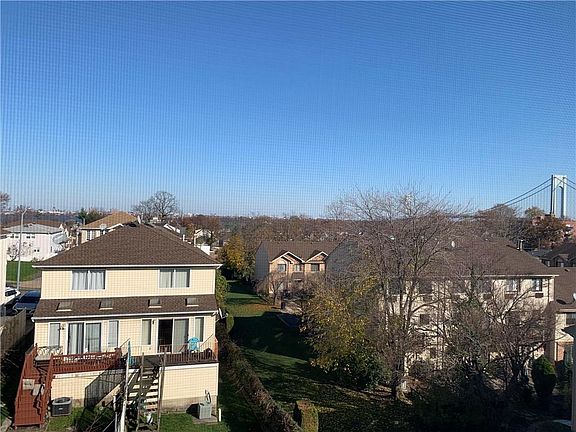 3rd image of 29 Schubert St