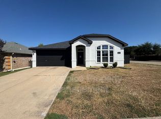 9300 Marilyn Ct, White Settlement, TX 76108