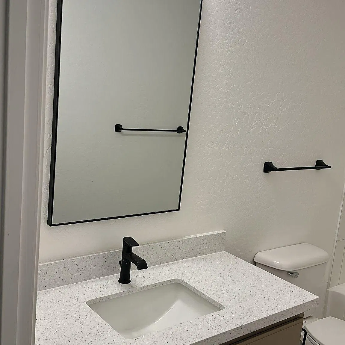 3 bed, 1065 sqft, $1,699 — Photo 4