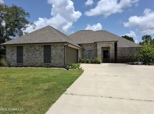 584 Westfield Dr, Pearl, MS 39208