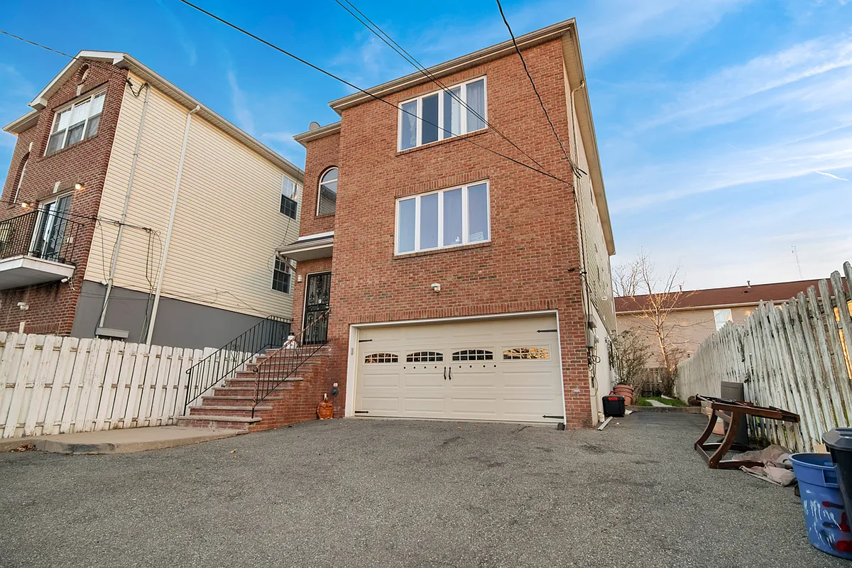 Building Photo - 141-143 Norfolk St #2