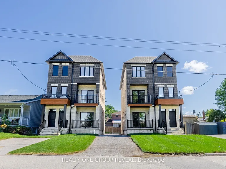227 Grenfell St #3 — Photo 1