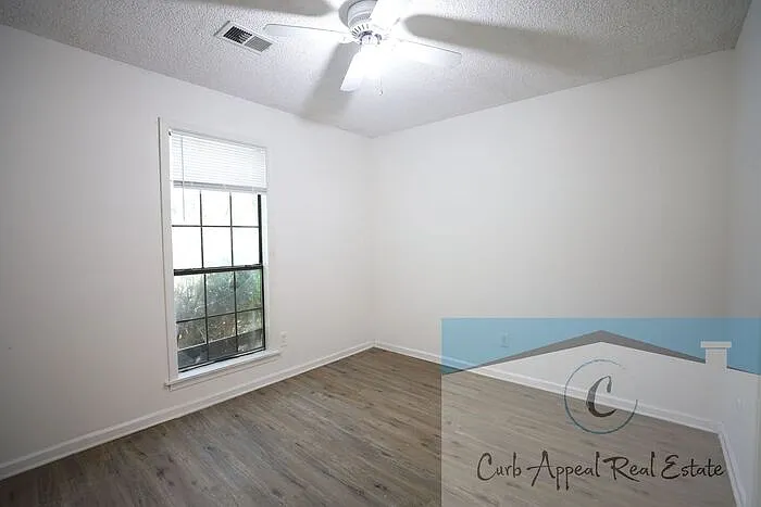 4004 Cobblestone Cir — Photo 10
