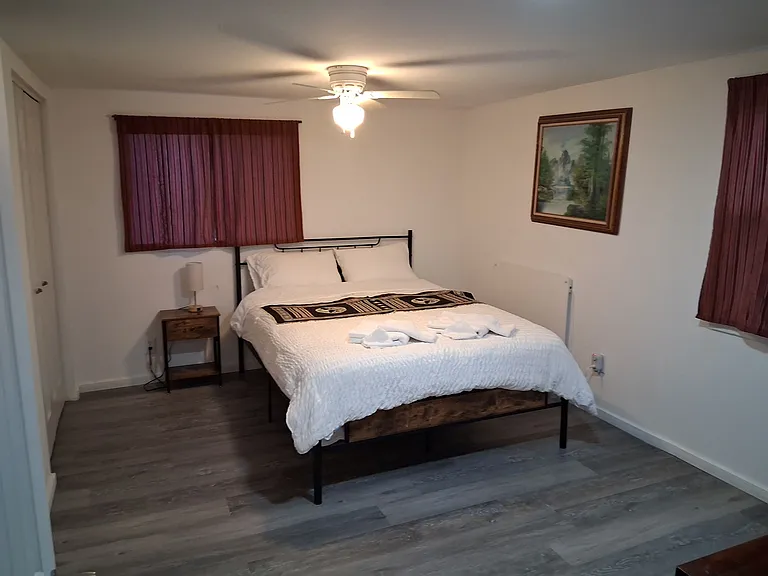 104 E Downey Ave — Photo 3