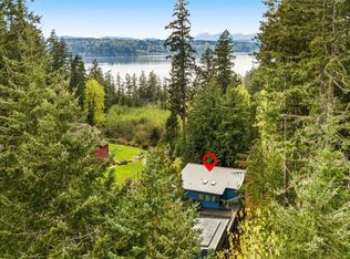 10143 Battle Point Drive NE, Bainbridge Island, WA 98110