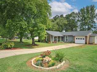 23 Paddock Ln, Greer, SC 29650