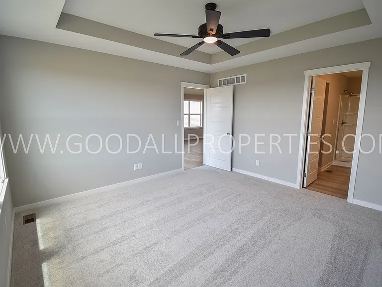 1100 NW Yorktown Dr — Photo 7