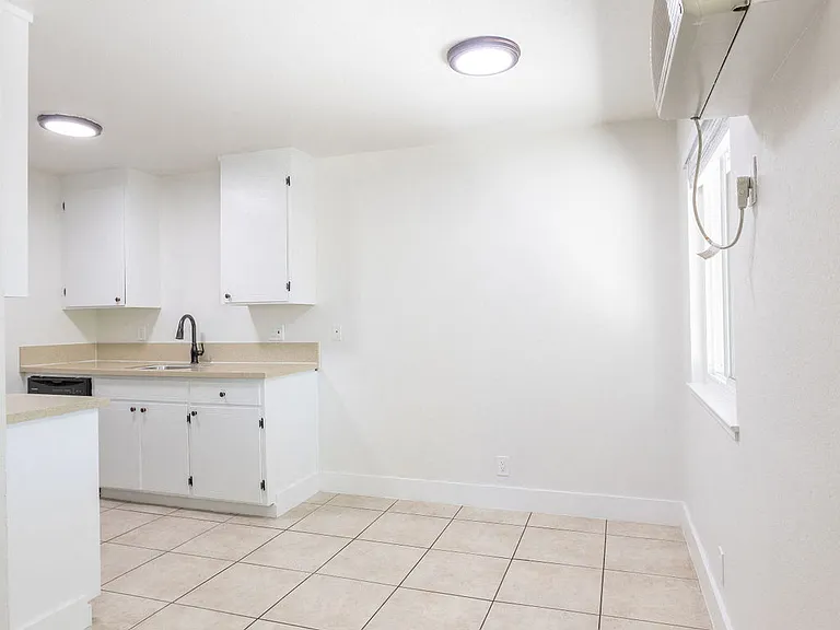 Terrazo Apartments — Photo 12