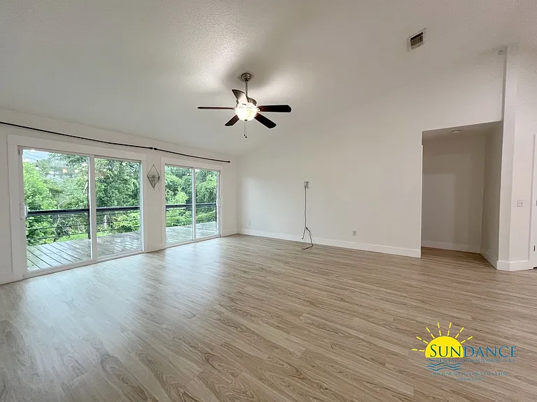 492 Jillian Dr — Photo 6