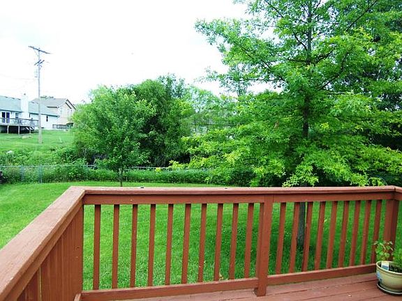 3rd image of 15544 Crestwood Dr