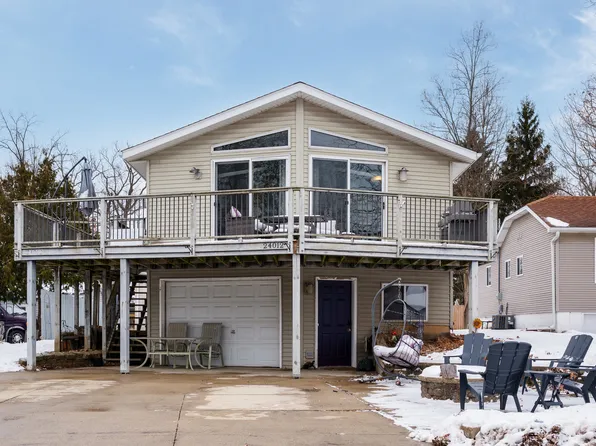 24012 64th Pl, Salem, WI 53168