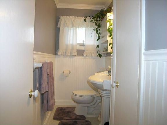 Renovated Powder Rm