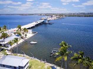 11250 Porpoise Point Rd S #8, Cape Coral, FL 33993