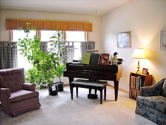 2nd image of 2579 Pinehurst Dr