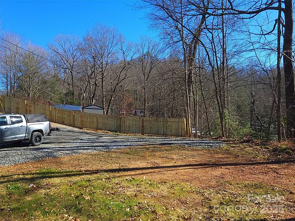 5th image of 624/586 Turkey Pen Gap Rd
