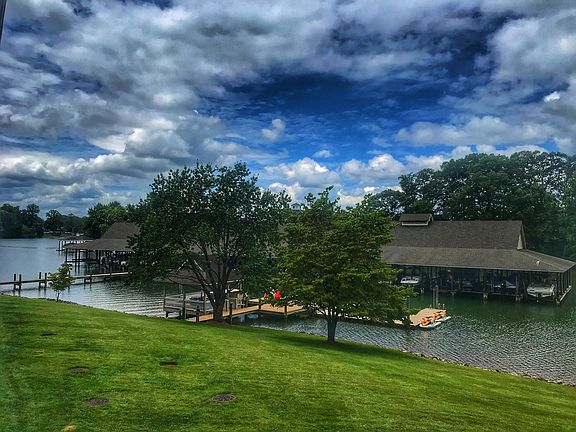 4th image of 410 Marina Bay Dr #108
