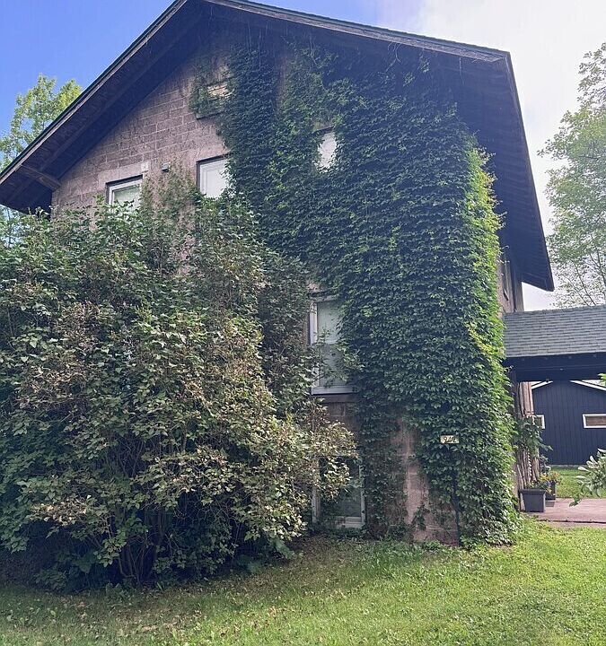 1st image of 942 89th Ave W #B1