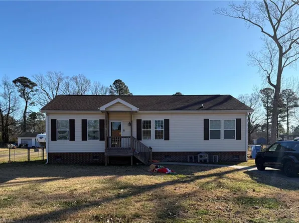209 Hurdle Dr, Chesapeake, VA 23322