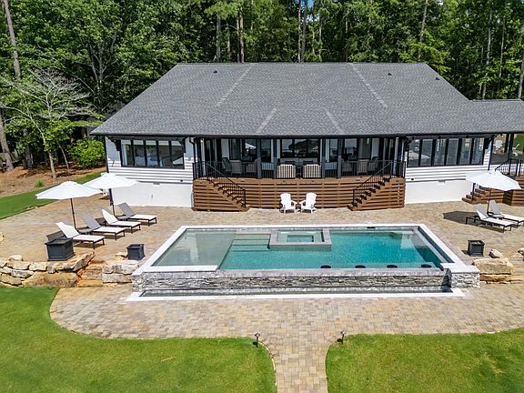 4th image of 1071 Cloudland Ct