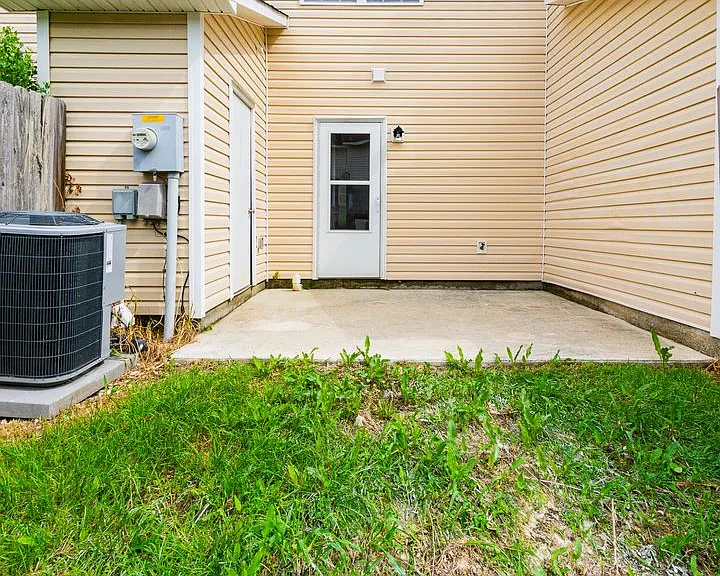 1405 Timberlake Trl — Photo 25