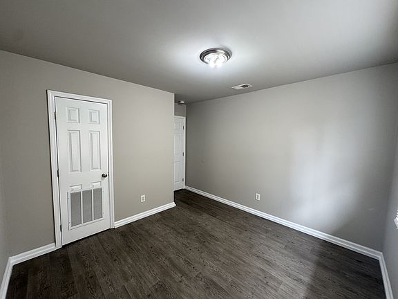 4th image of 916 14th St SW APT F
