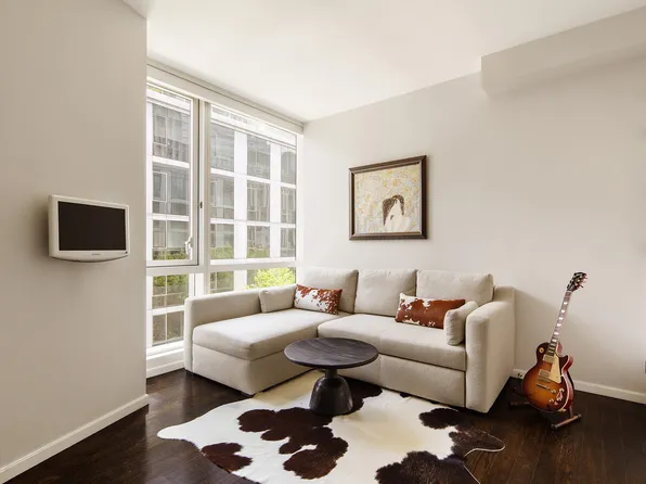 200 Chambers Street image 9 of 19