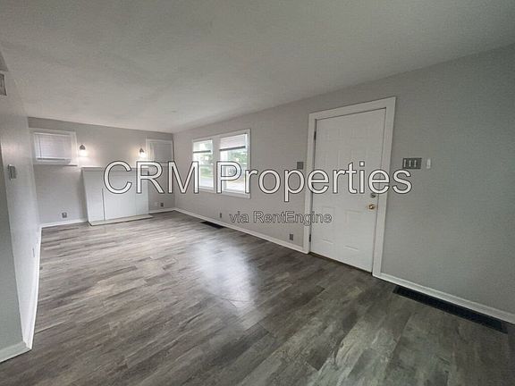 5th image of 714 E Vaile Ave