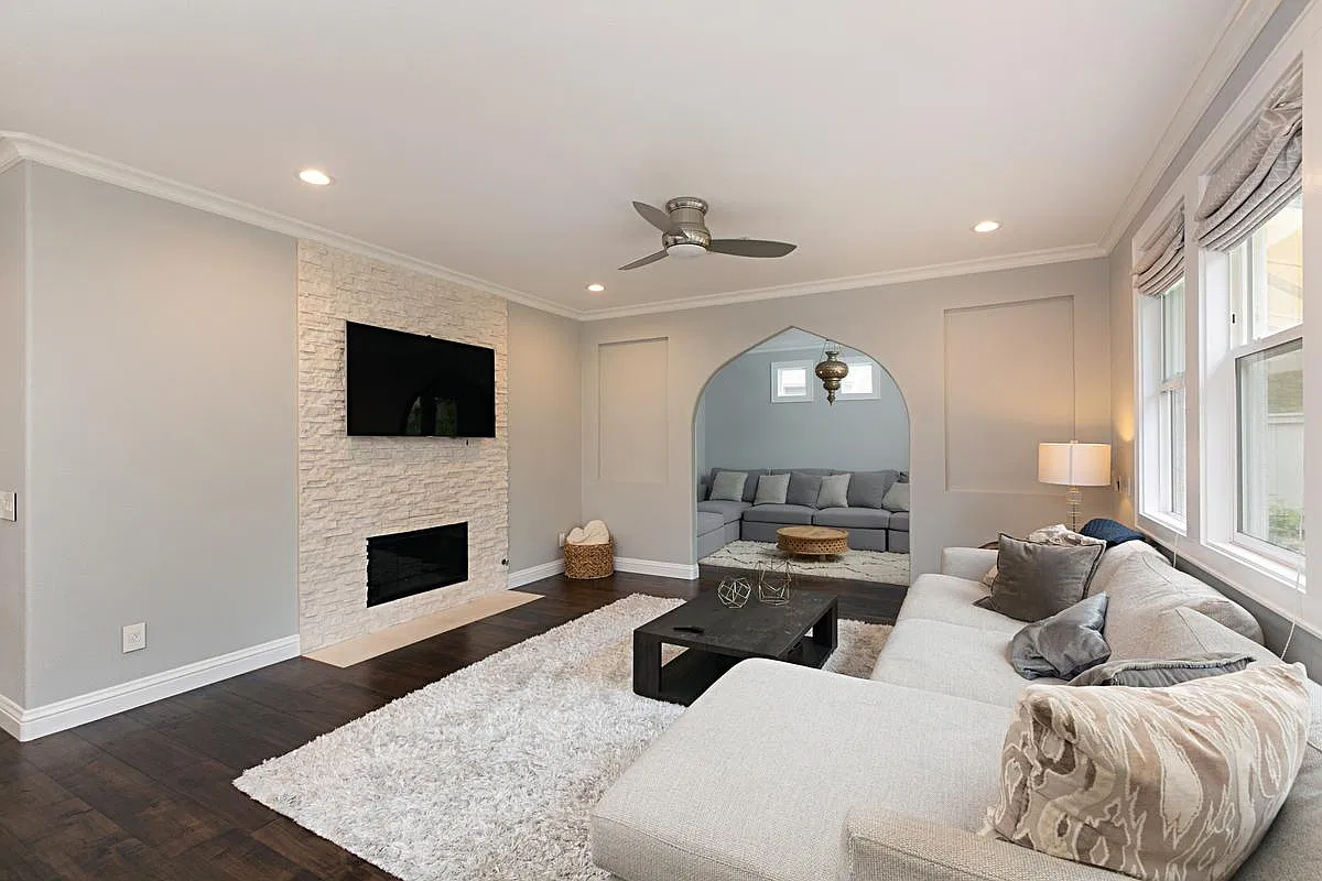 4 bed, 2.5 bath, 2677 sqft, $6,200 — Photo 4