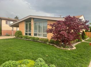 8561 W Normal Ave, Niles, IL 60714