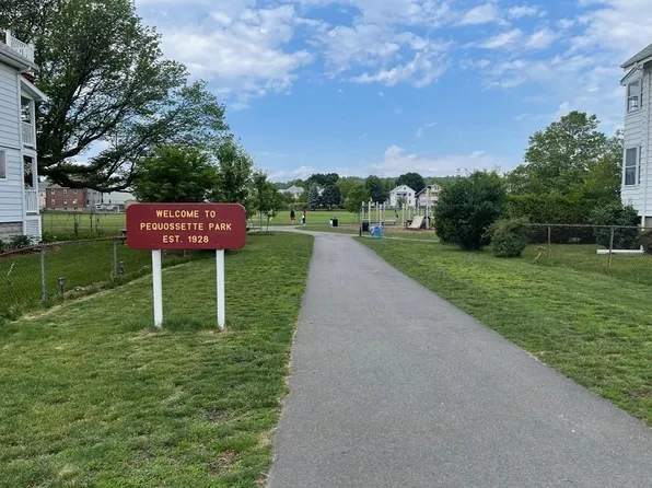 64-64 Bartlett Ave, Belmont, MA 02478