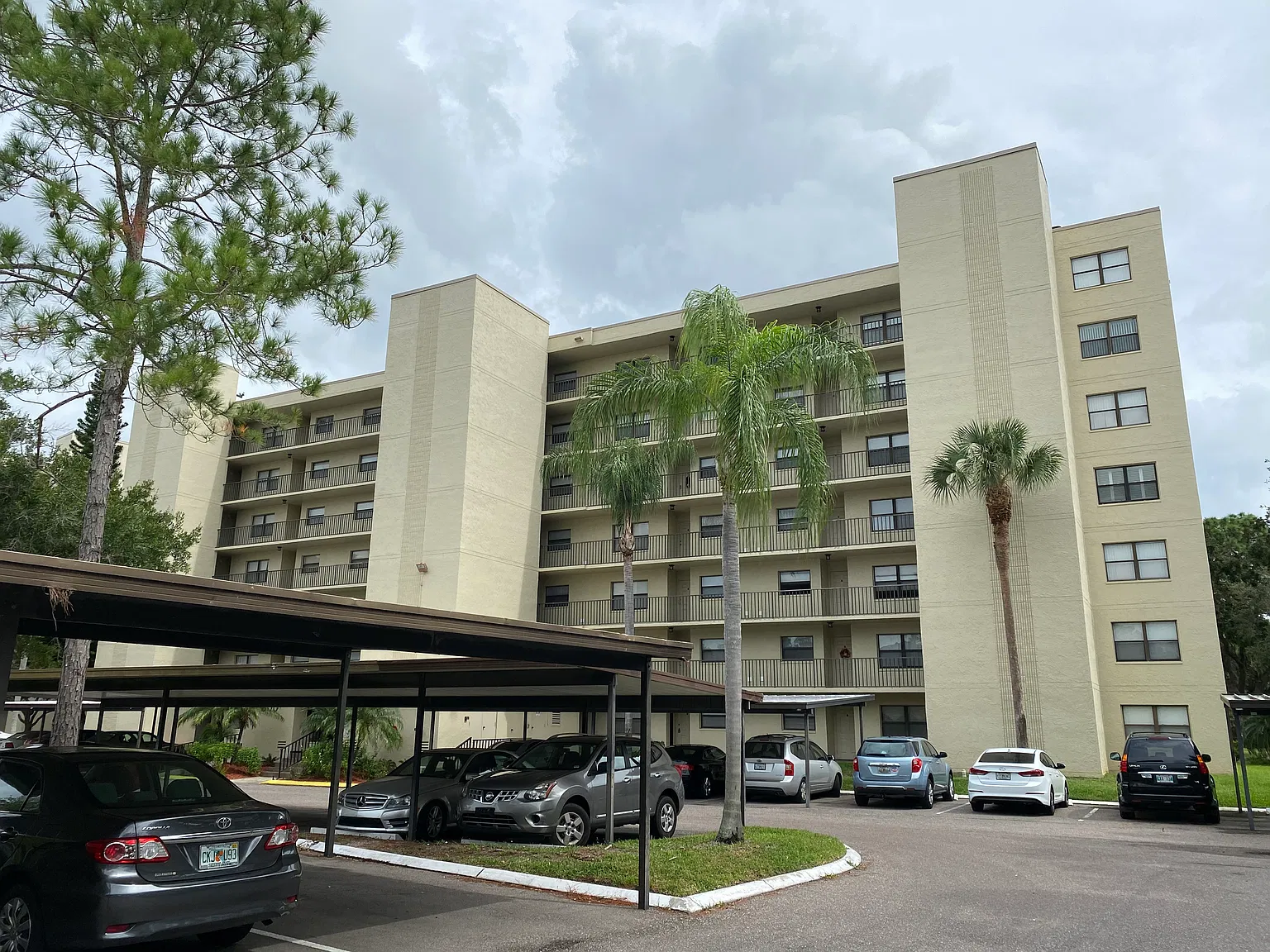 2 bed, 2.0 bath, 960 sqft, $1,675 — Photo 1