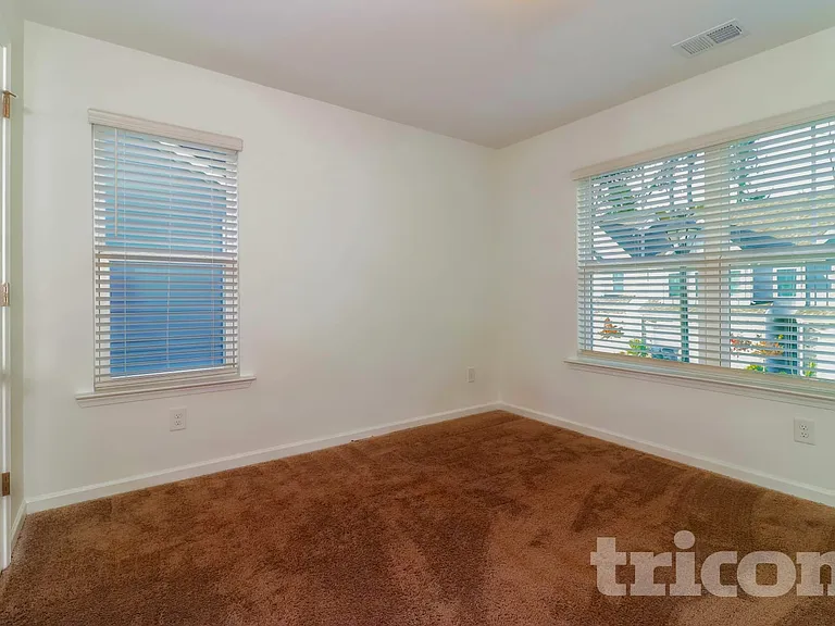 2300 Rosemary Park Ln — Photo 8
