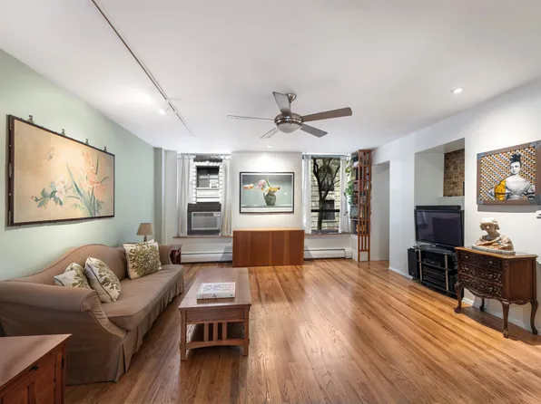 305 West 98th Street image 3 of 12