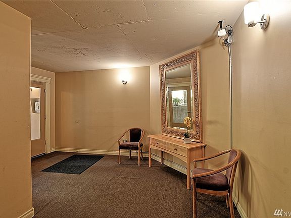 5th image of 700 N 160th St APT A114