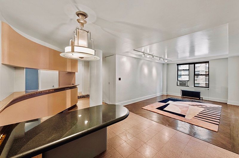 1st image of 440 W End Ave #7D