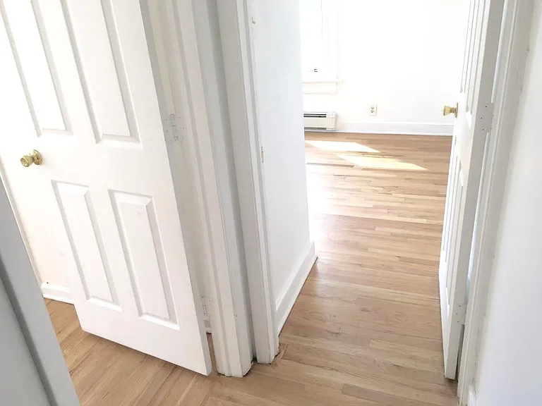 283 Monmouth St — Photo 10