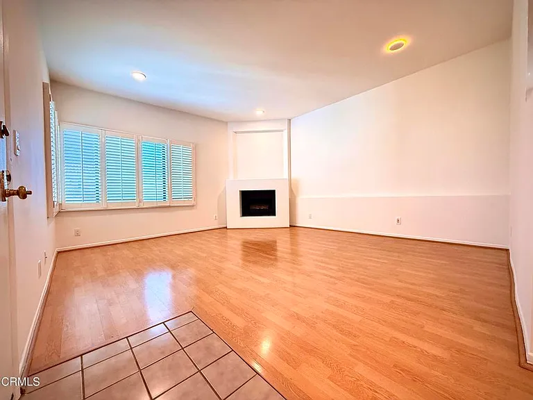 360 S Los Robles Ave #9 — Photo 8
