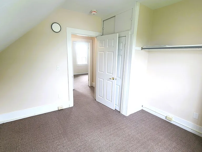 798 King Rd — Photo 22