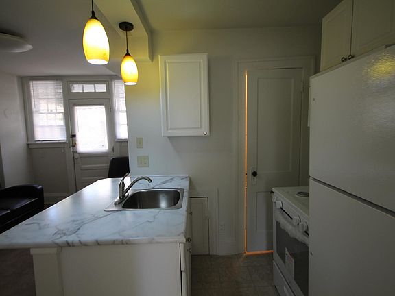 2nd image of 2382 Neil Ave APT 5