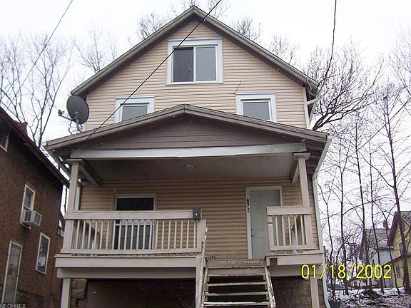 3rd image of 678 Brown St