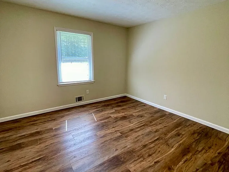 55 Mangham Rd — Photo 11