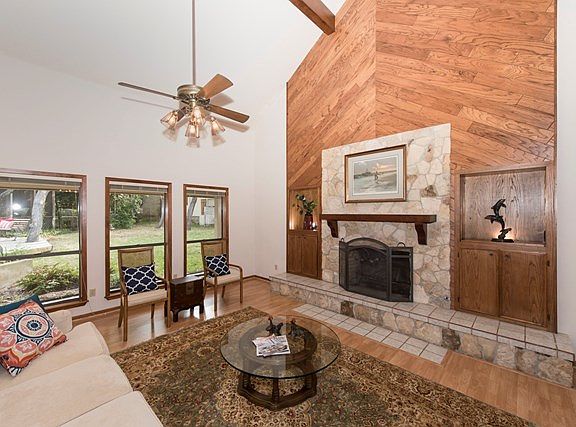 3rd image of 2506 Turkey Neck Cir