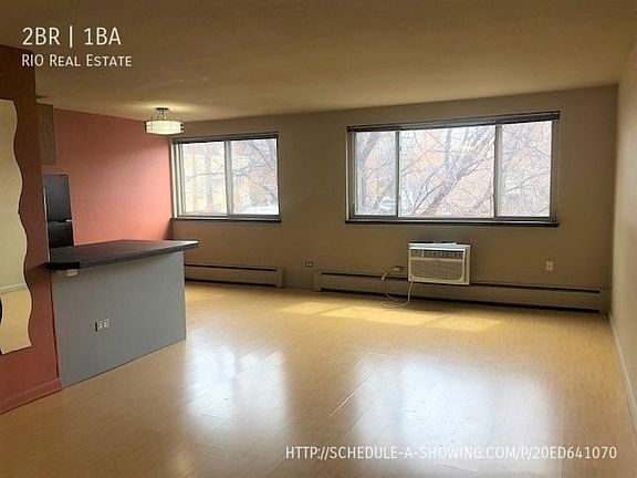 3rd image of 1302 Columbine St APT 201